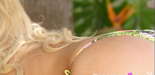  Blonde model Jillisa Lynn takes of lingerie and posed totally naked